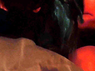 Asian Girl Offers Sex in Return of a Favour