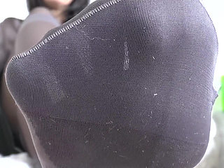 Strict Foot-sniffing Training in May! Part 2, Lady Victoria Valente