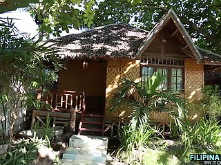 Beach cutie loves to fuck strangers