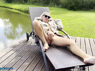 Cute Milf Masturbates In Nature And Get Two Real Orgasms - Outdoor