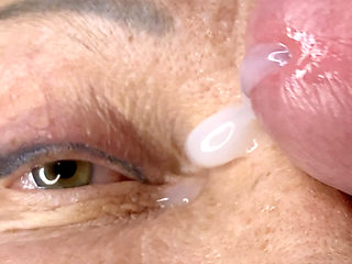 Mature Lady Facecum Huge Load on Eye