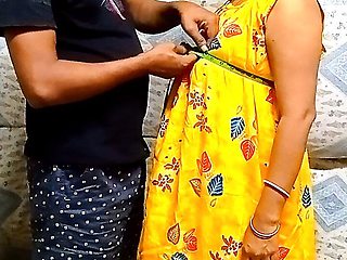 Tailor ne Everbest Big Boobs Bhabhi ko Chod diya - Desi Tumpa