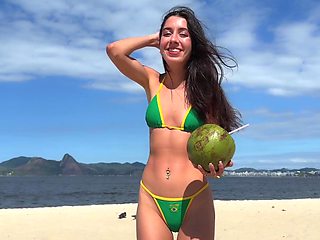 Whatcha do if a hot russian girl pulls up to you at the public beach