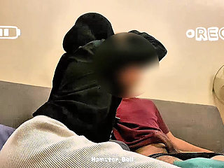 Amateur Camera College Girl and Her Boyfriend in the Living Room Learning to Blowjob