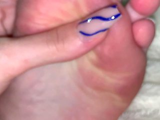 Flexible foot fetish masturbating with feet and hands