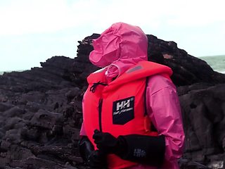 Amateur redhead masturbates then gives a blowjob