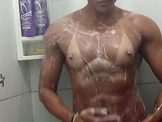 Think you can handle this muscle slut?