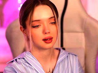 Hot amateur webcam teen masturbates for their fans