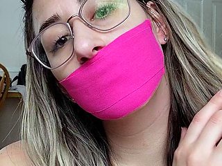 Cumshot amateur MILF suck and jerks dude in the bedroom