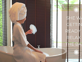 Wifebucket Amateurs - I Fucked Her Lovingly in Our Bathtub