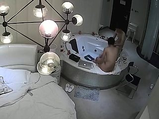 Amateur milf hidden cam