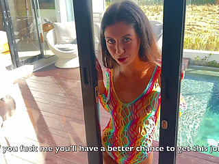 Boss's Daughter tries to Seduce Employee at Villa before Interview