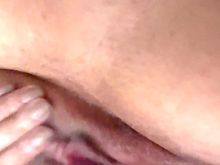 Loira married gostosa masturbates