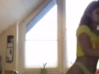 Teen Sexydea Flashing Boobs on Live Webcam