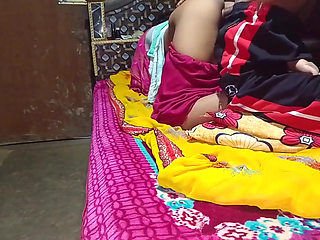 Bhabhi Ki Baid Par Thook Lagake Gaand Mari