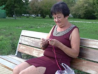 Rob and Hettie making out and having oral sex