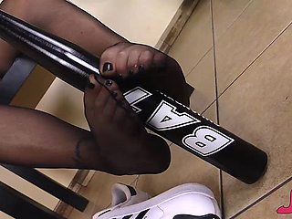 Watch fine-looking Harley Quinn's dirt