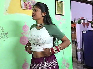 I was cleaning the house, I was on the boss and my back was hurting a lot, my boss give me relief, Full Hindi Viral Video