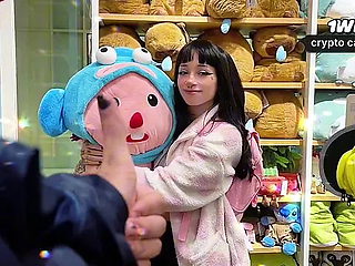 Cute Pawg Girl Receiving a Plush Toy and Thanking Her with Her Pussy [free Sc...