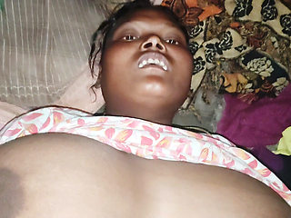 Desi hot housewife ki gand Mari pahli bar