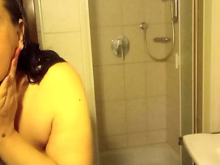 This is what reality looks like... Shower, naked honesty & my body Eva Pur