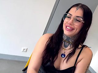 100% anal, Alyson's funny challenge! - Jacquie et Michel TV