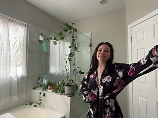 High Maintenance Giantess Goddess