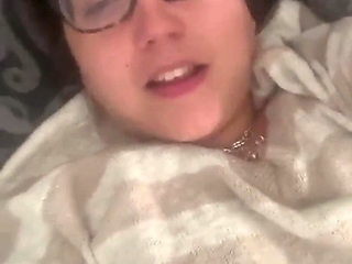 WildEnglishBBW rubbing my clit spreading my dripping wet pink pussy