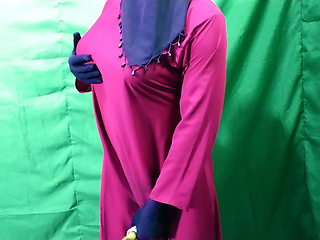 Indian Bhabhi masturbating and talking dirty in the bedroom