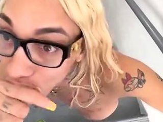 Ikeepthemcuming Risky Nude Blowjob In Public POV