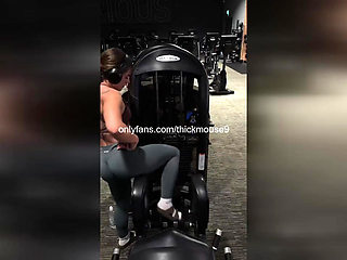 TikTok Live Accident: Teen's Pussy Destroyed by Huge Cock Gape