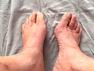 Cum on feet