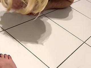 Learn to Suck Like Her...