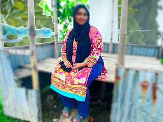 I Caught My Friend's Hot Wife outdoor with her Boyfriend & i give her Punished & Share her Husband by Video call