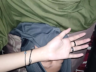 I'm really resigned that I can't bear to put my dick in this narrow pussy