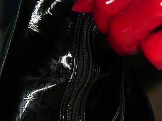 Clean Lauren's Filthy Feet Featuring Lauren Phillips