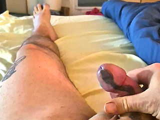 Goo Jackman jacking off