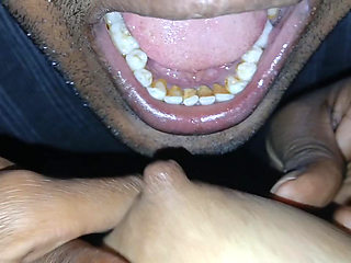 Bhabhi ka boobs mil gya pine ke liye