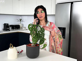 Aaliyah Eats British Kitty's Pussy After Breakup