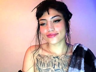 Hot amateur busty brunette masturbate in webcam