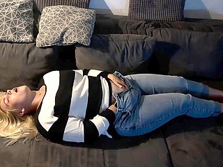 Sexy tattooed girl Bonieclydeerotik enjoys solo pleasure with intense orgasms