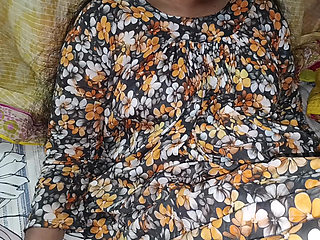 Part-1 Indian stepmom Fucked by Huge Cock BBC and Deepthroat Guy exploited old pickup scheme to penetrate bangladeshi girl