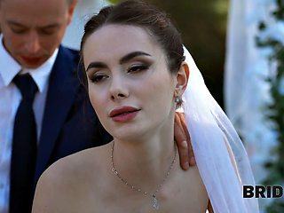 Stunning Sexy Brides Nikki Nuttz, Annie King, Scarlett Venom, Liz Ocean and Amalia Davis Del