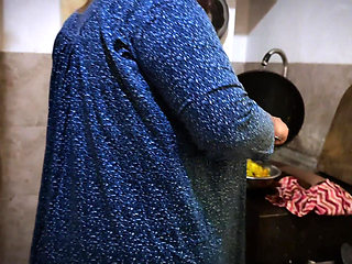 Big Ass Beautiful Hot Stepmom in Morning She Was Cooking in Kitchen & Want Anal Fuck From Me