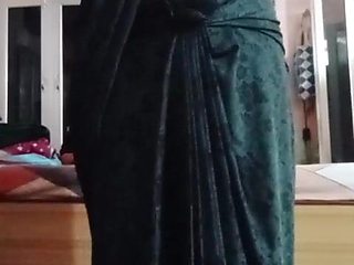 Indian Gayboy Crossdresser Gaurisissy perceiving nasty in black saree displaying her immense melons