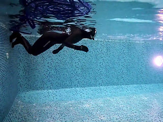Underwater Giantess Hunts & Claims Her Tiny Prey
