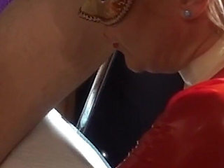 30min of Anal Training with Adelina Noir Fistingqueen