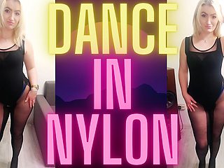 Dance in Nylon2