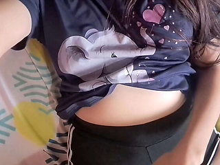 Colombian amateur Yuliethgomez1 solo play with big natural tits and huge ass in homemade bed video