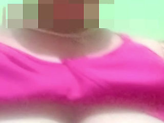 mamta bhabi ne chut main ungli kar ke chut se pani nekali